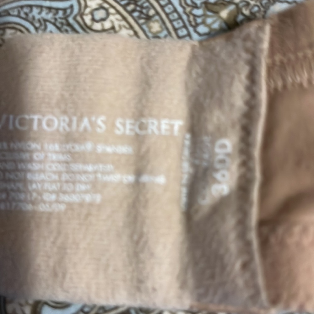 VS bra - Picture 3 of 3